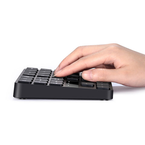 2.4G Wireless Numeric Keyboard Portable 35 Keys Financial Accounting Office Keyboard Built-in Rechargeable Battery Black