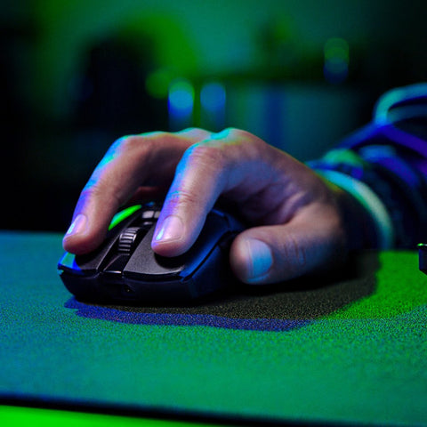 Razer Viper V2 Pro Lightweight Gaming Mouse with Focus Pro 30K Optical Sensor Support Wired/2.4G Wireless Connection Black