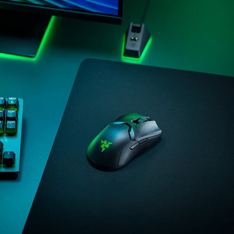 Razer Viper Ultimate Wireless Gaming Mouse HyperSpeed Wireless Technology 20000DPI FOCUS+ Optical Sensor (without Charging Base)